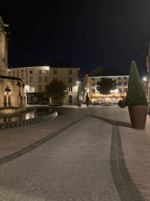 Superbe Appartement A Une Minute A Pied De La Gare Épinal Exteriér fotografie